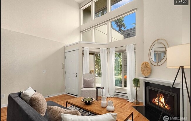 Building Photo - 5847 NE 75th St Unit A212