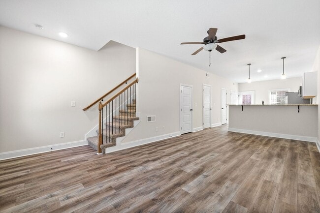 Photo - 441 Oak St Unit B