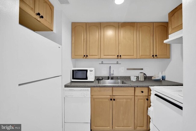 Photo - 1133 13th St NW Unit 704
