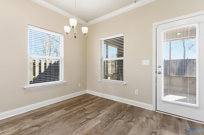 Photo - 150 Shrewsberry Dr