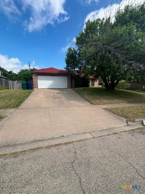 Building Photo - 403 E Hogan Dr