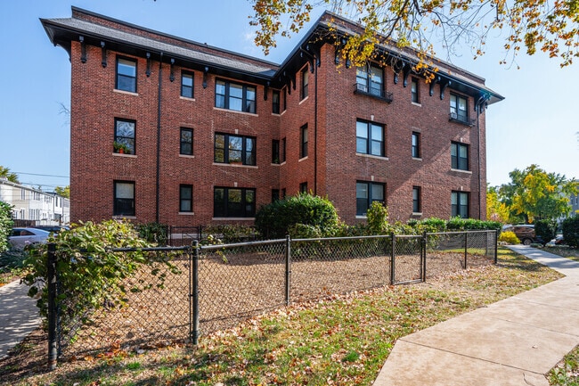 3625 16th St NW Dog Park