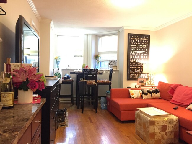 Photo - 185 Beacon St Unidad BF Rental