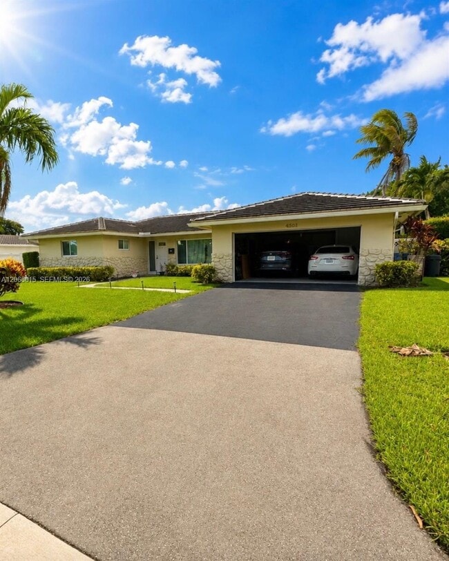 Building Photo - 4202 NW 76th Ave