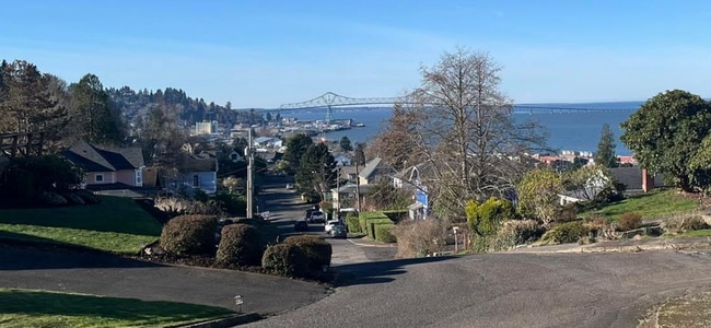 Photo - 3512 Harrison Ave Unidad Garage Room