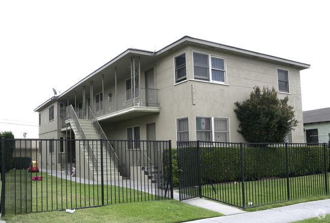 Building Photo - 11742 S. Vermont Ave Rental