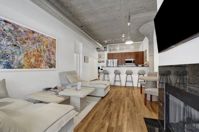 Photo - 1151 W 15th St Unit 136