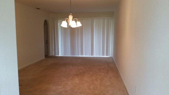 4982 Town Terrace S