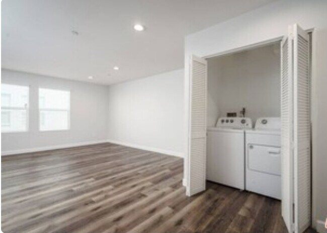 Photo - 8744 S Figueroa St Unit Apartment