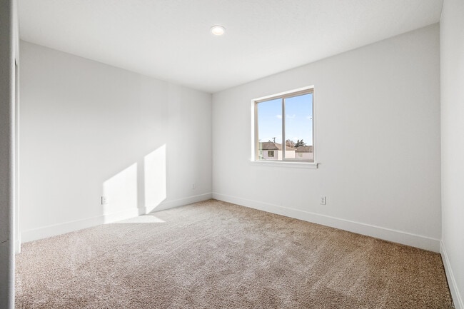 Photo - 1030 S Underwood Pl