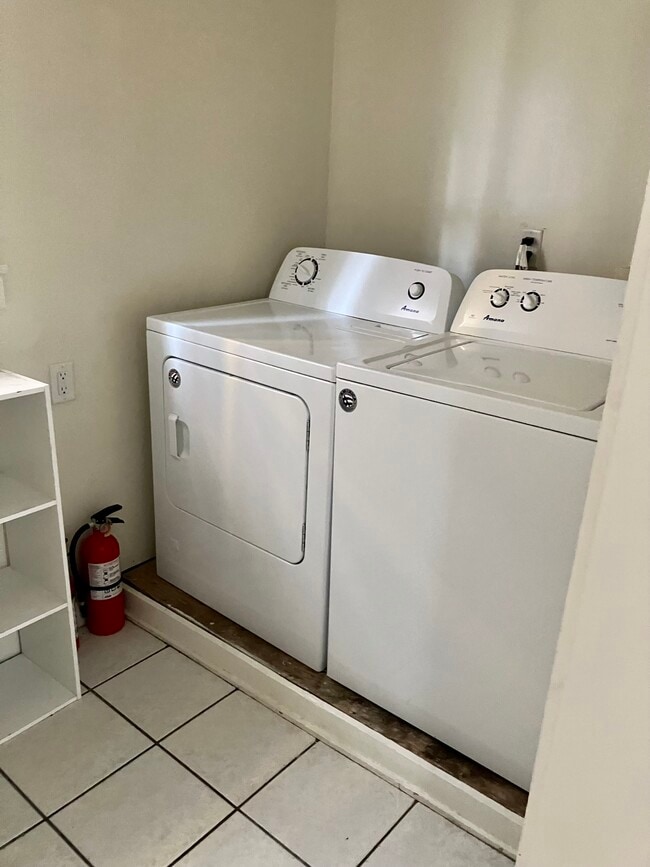 Photo - 127 Catherine St