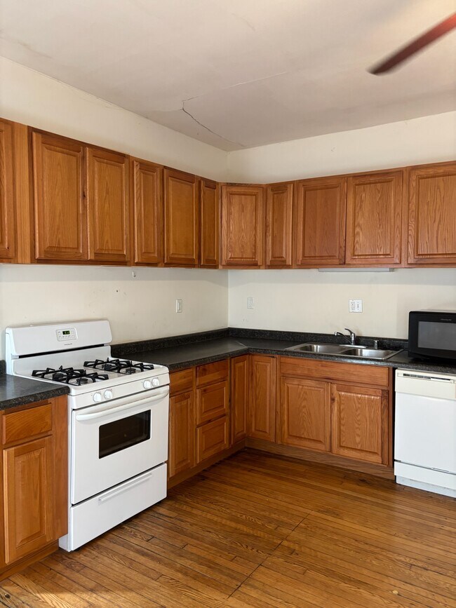 129 E Gorham St Unidad 1