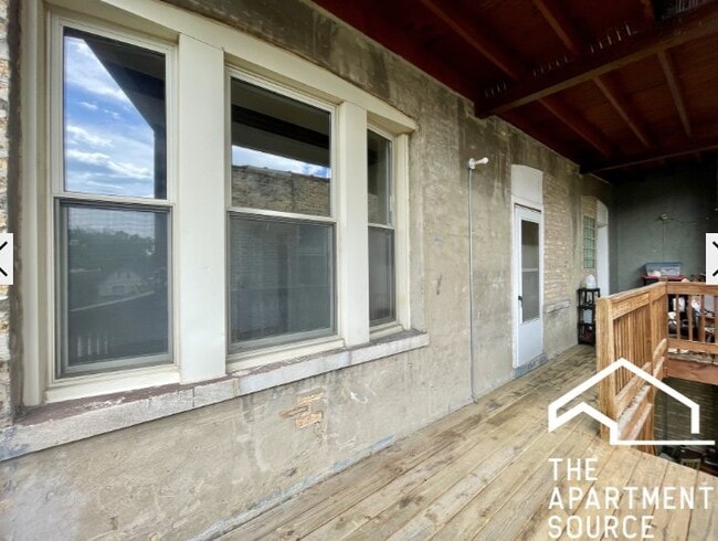 Photo - 2453 N Spaulding Ave Unidad 3