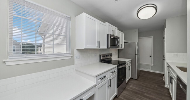 Building Photo - Stratford Green Rental