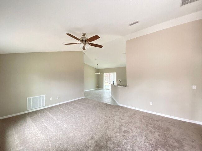 Photo - Desirable SW Ocala Neighborhood 3/2/2 *WON...