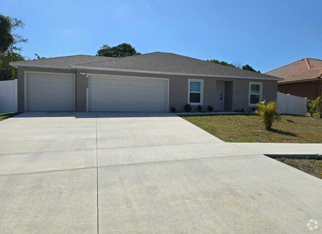 Building Photo - 4336 SW Yamada Dr Rental