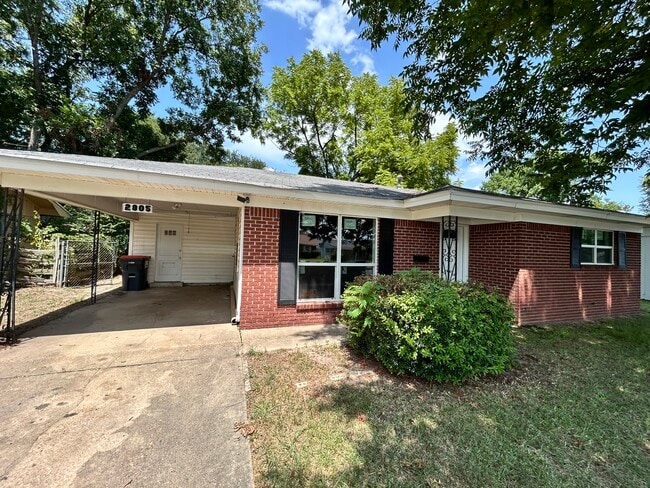 Building Photo - 2805 Belmoor Ave