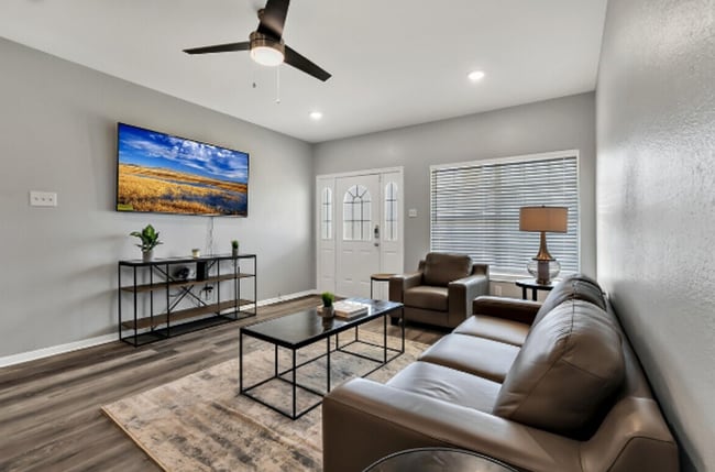 Photo - Beautiful 4 bed 4 bath