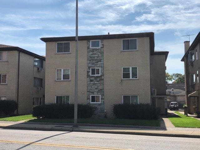 Building Photo - 8549 Grand Ave Unit 3W