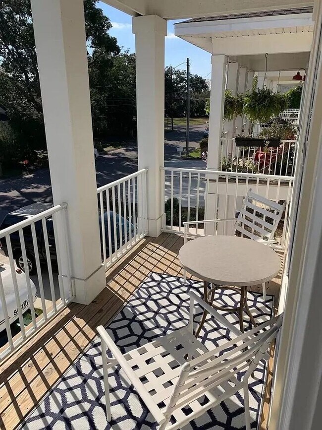 Photo - BEAUTIFUL Modern 3 Bedroom Home