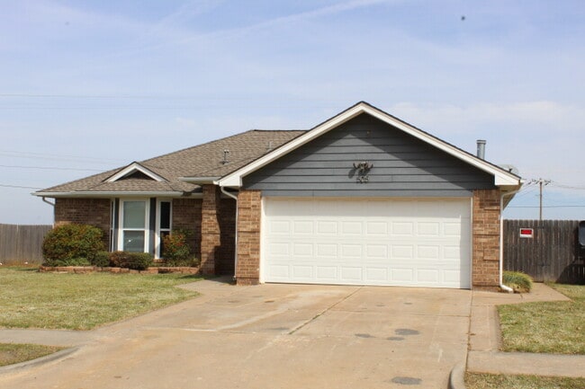 Photo - 505 SW 149th Pl