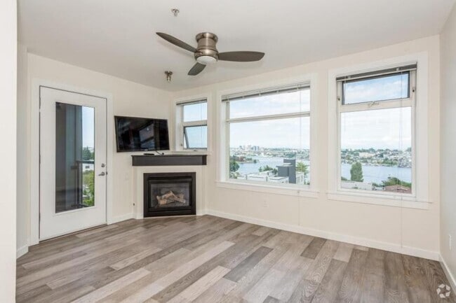 Building Photo - 1 bedroom in Seattle WA 98109 Unit A405 Rental