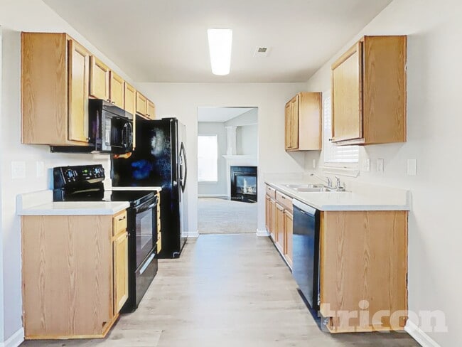 Photo - 10203 Green Hedge Ave