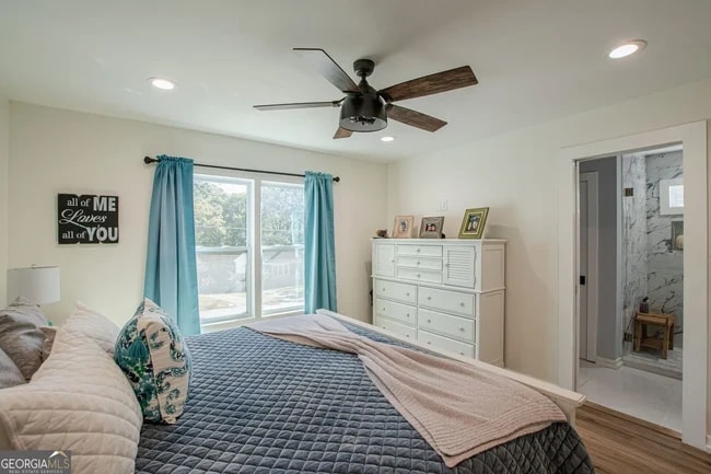 Photo - 2657 Blount St