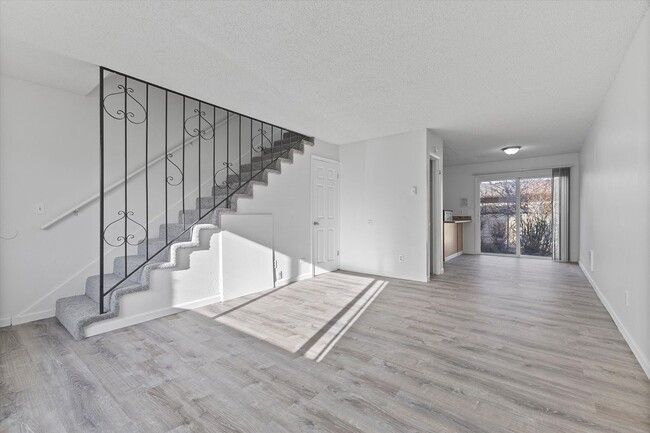 Photo - Raintree Apartments