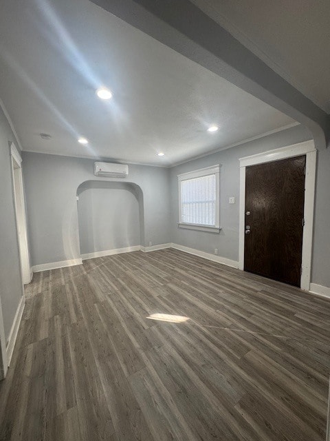 Photo - 636 W 75th St