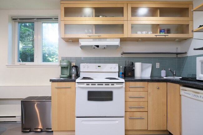 Photo - 1540 Haro St Unit 3B