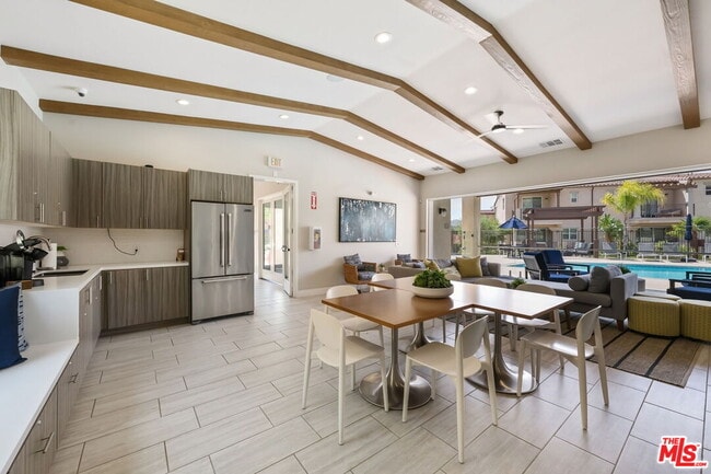 4388 Paxton Pl