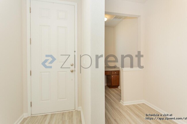 Photo - 152 Cedar Elm Wy