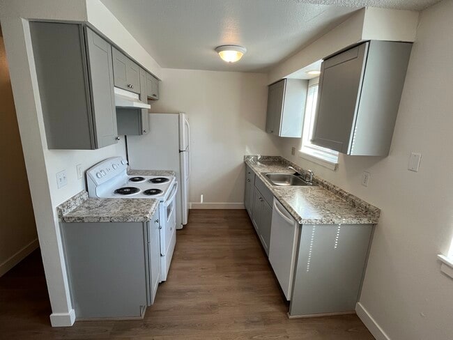 Photo - 3335 Willow Ct SE Unidad 3335