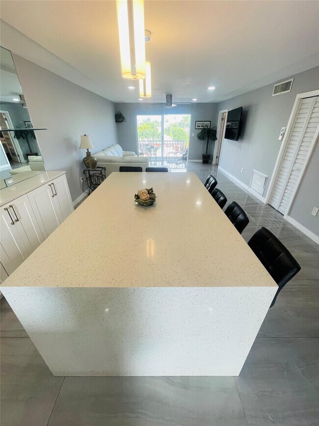 Photo - 777 Jeffery St Unit 302