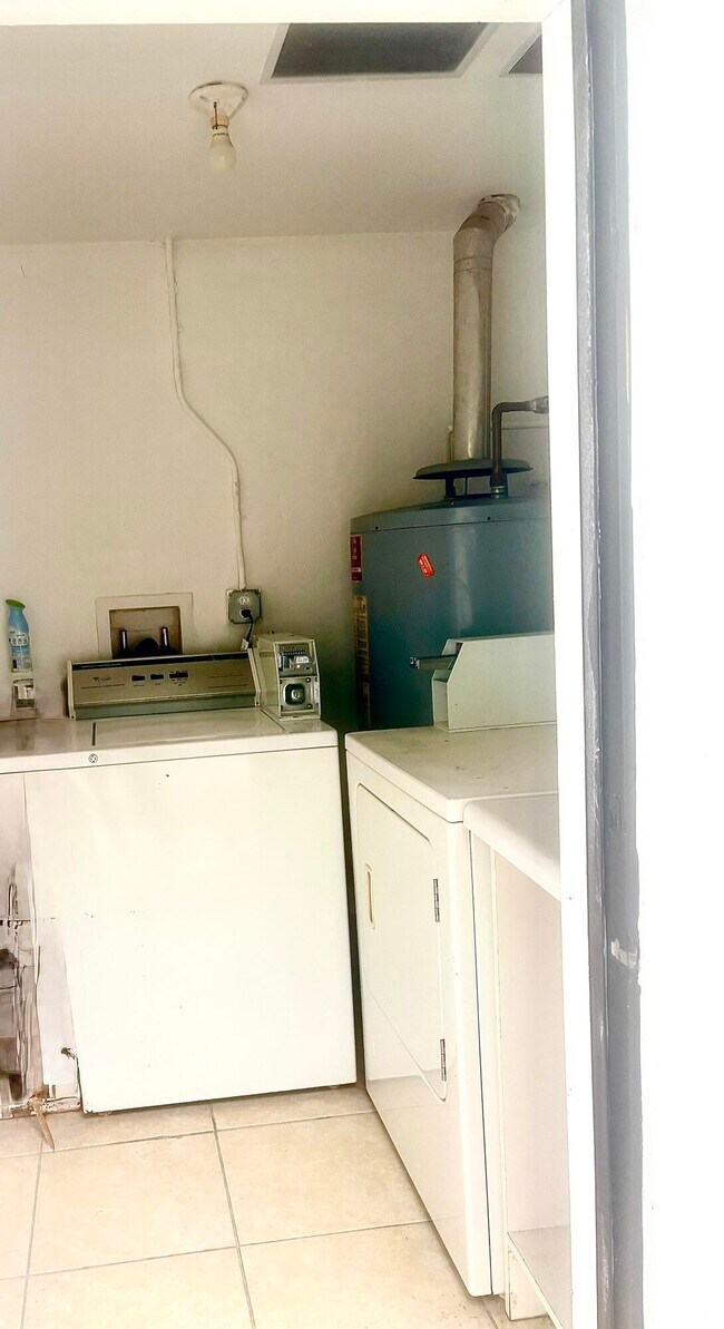 Photo - 1801 NE 25th Ave