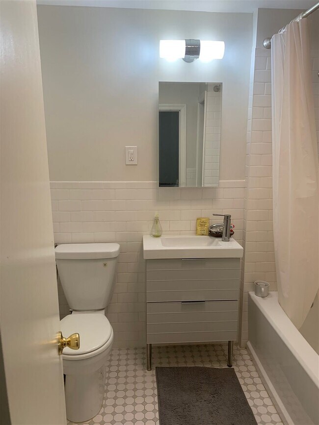 Photo - 543 Newark Ave