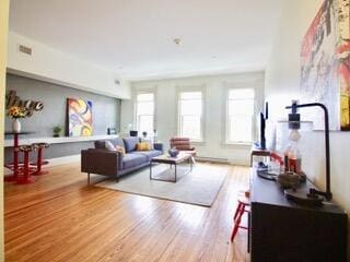 Photo - 463 N High St Unidad 3C