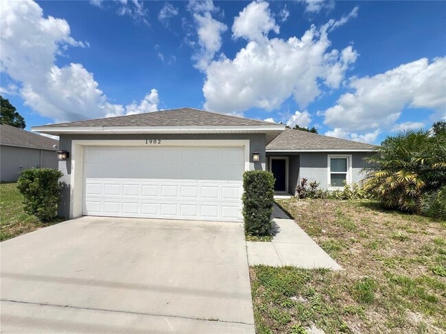 Building Photo - 1902 Laredo Dr Rental