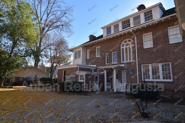 Building Photo - 239 Greene St