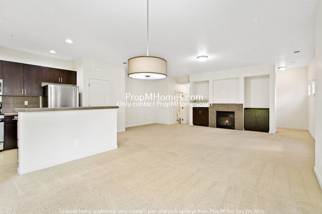 Building Photo - Beautiful Three Bedroom Home In Arbor Crossing!