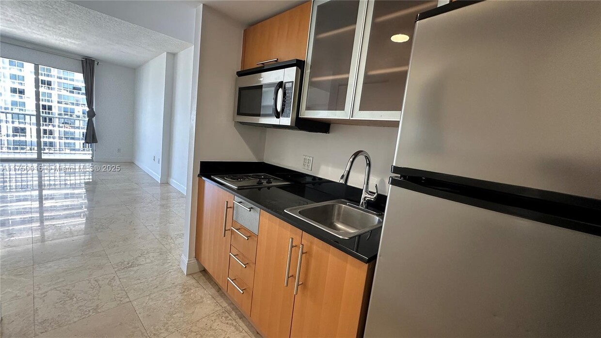 Photo - 1750 N Bayshore Dr (Miami, FL)