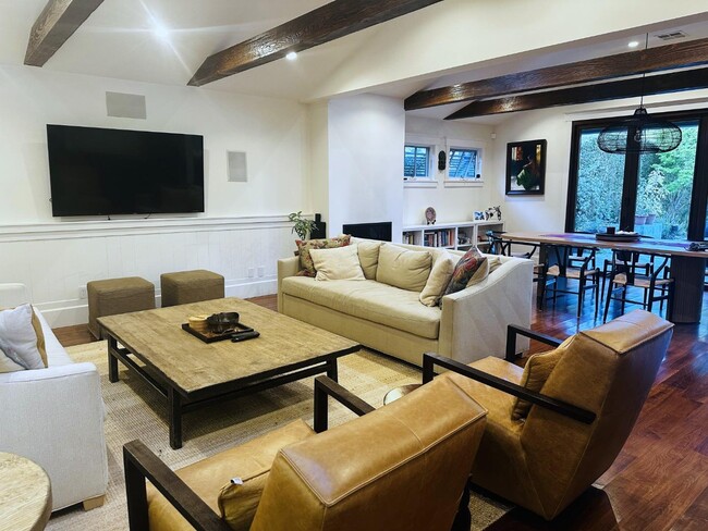 Photo - 3179 Bryant St