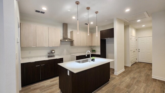 Photo - 5702 Moses Lp