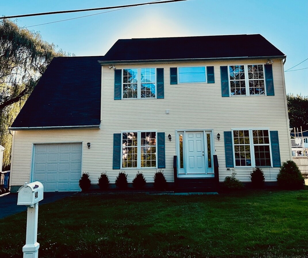 Photo - 40 Marlin Dr