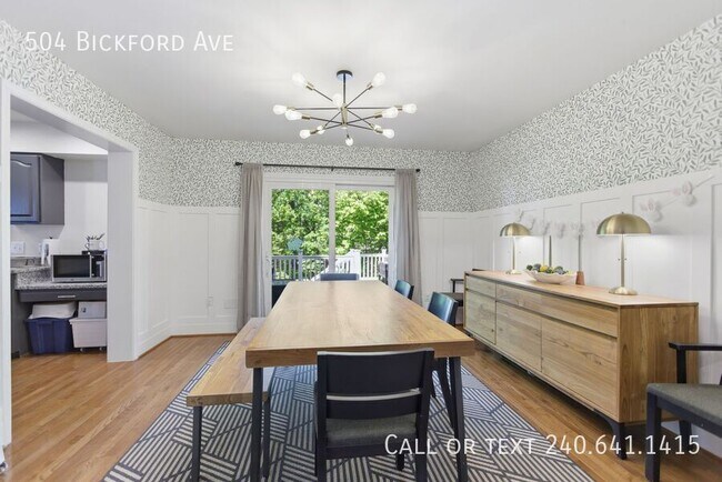 Photo - 504 Bickford Ave