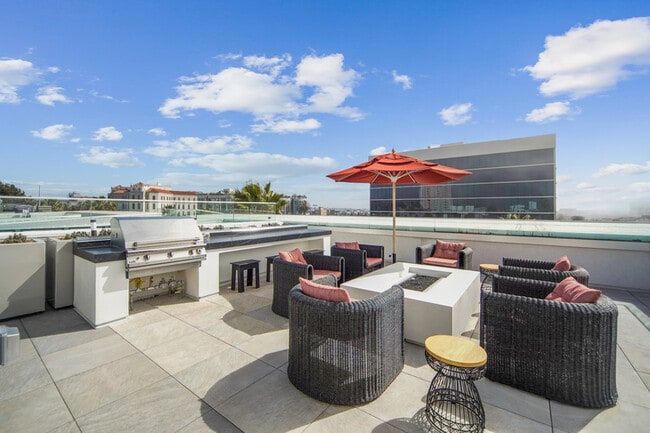 Photo - Willow Santa Monica