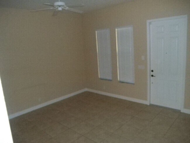 810 NW 82nd Pl