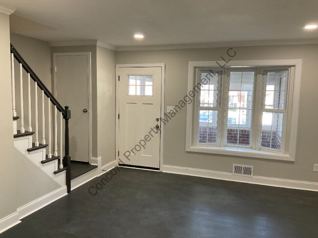 Photo - 7844 Lockwood Rd