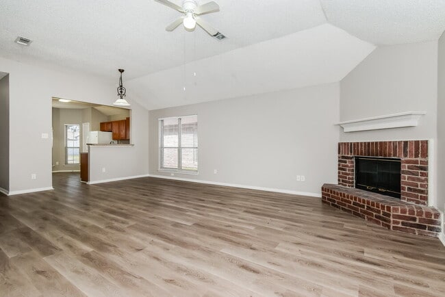 2708 Hidden Springs Dr